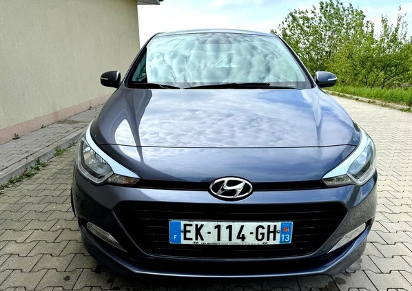 Hyundai i20 cena 35900 przebieg: 98000, rok produkcji 2018 z Biała małe 407